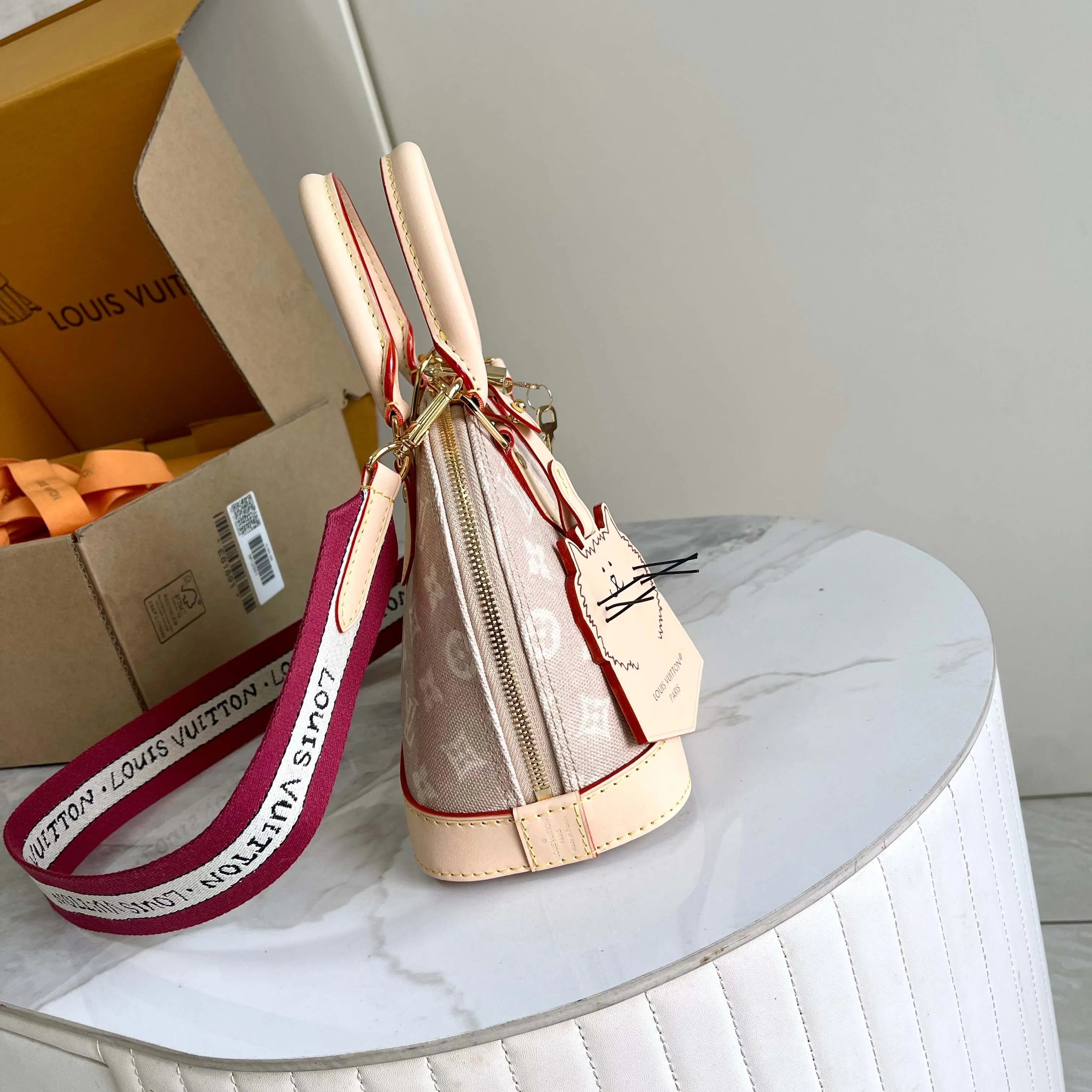 All Categories Official Website "Brand Women's Bags" Women's Bags 💙 LV LV 2026 New Crossbody Shoulder Bag