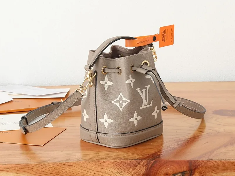 All Categories Official Website "Brand Women's Bags" Women's Bags 💙 LV LV 2026 New Crossbody Shoulder Bag