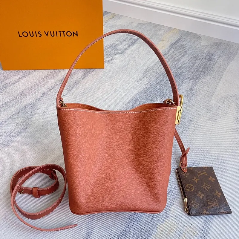 All Categories Official Website "Brand Women's Bags" Women's Bags 💙 LV 2025 New LV Crossbody Bag