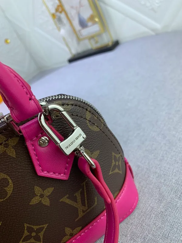 All Categories Official Website "Brand Women's Bags" Women's Bags 💙 LV 2024 New LV Crossbody Bag
