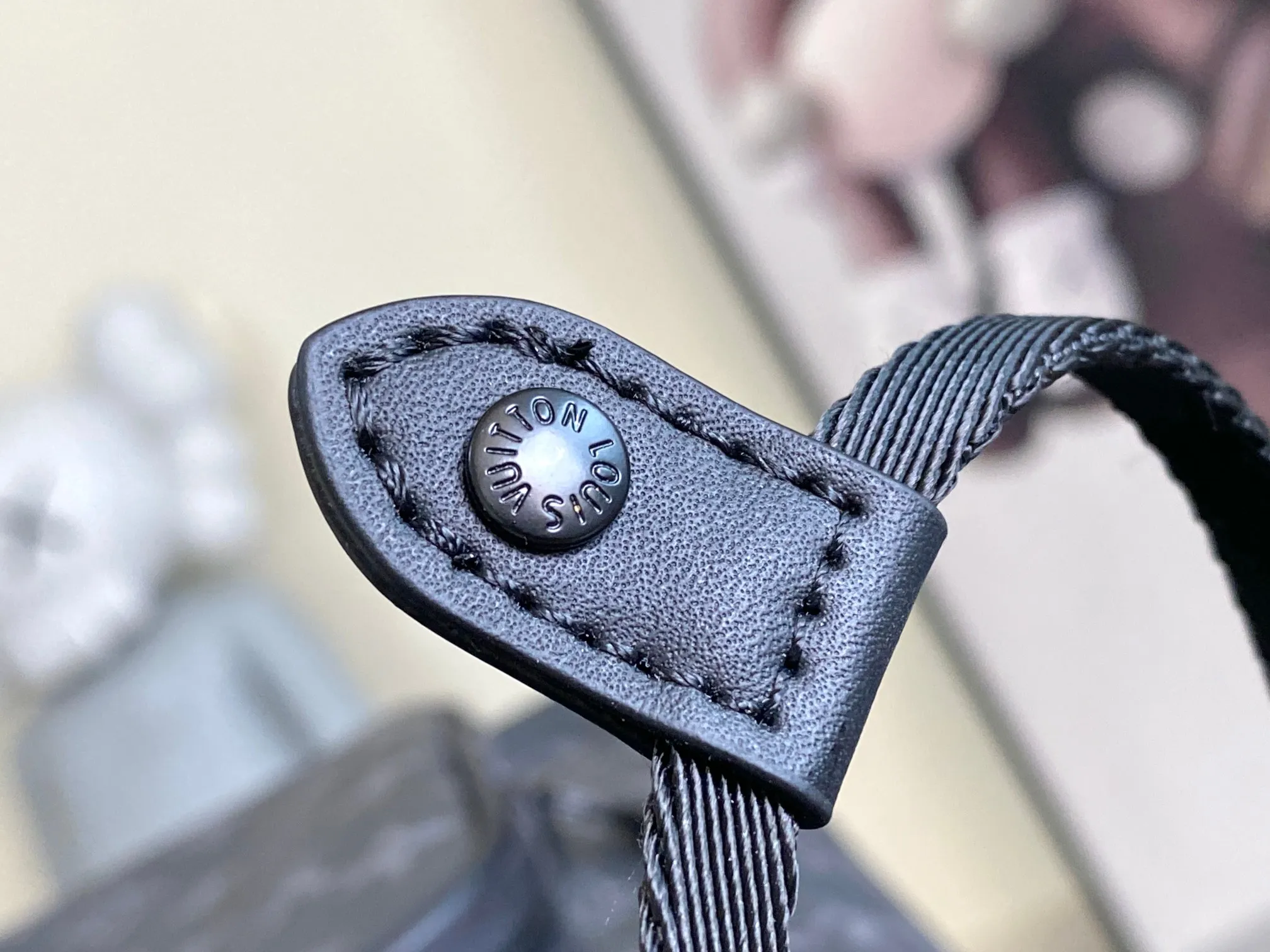 All categories 💚 Authentic bags 💚 LV LV classic backpack