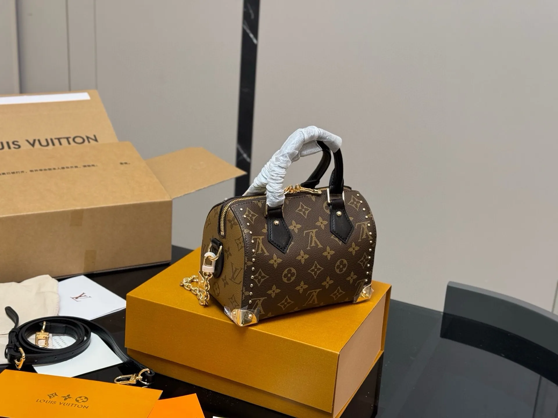 All Categories Official Website "Brand Women's Bags" Women's Bags 💙 LV 2025 New LV Crossbody Bag