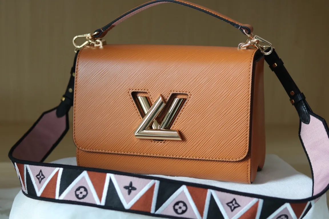 All Categories Official Website "Brand Women's Bags" Women's Bags 💙 LV 2023 New LV Crossbody Bag