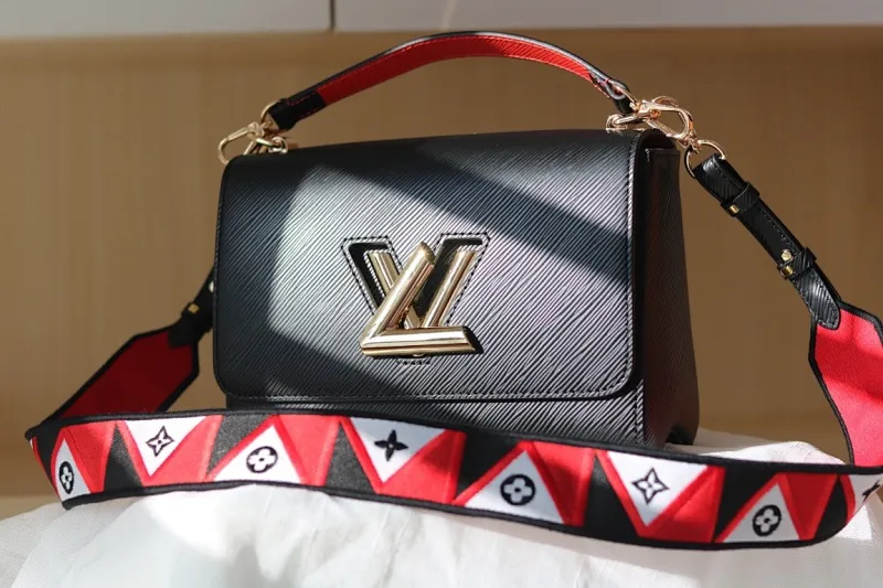 All Categories Official Website "Brand Women's Bags" Women's Bags 💙 LV 2023 New LV Crossbody Bag