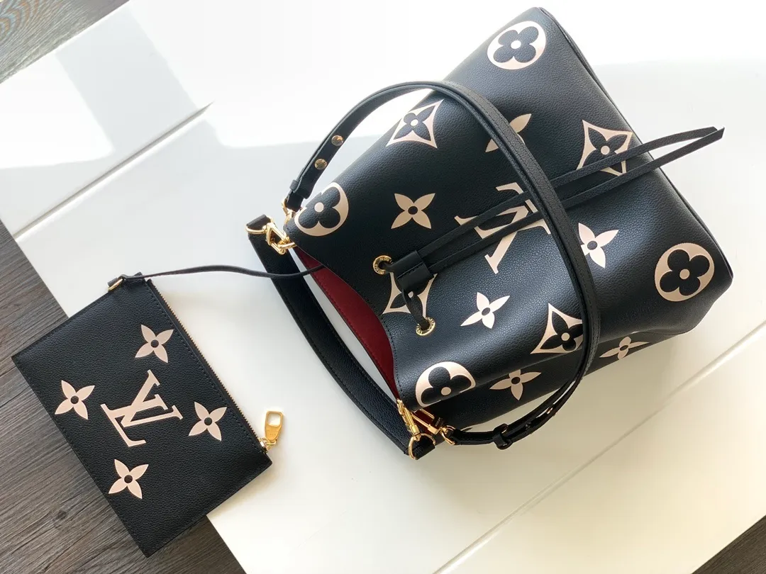 All Categories Official Website "Brand Women's Bags" Women's Bags 💙 LV 2026 New LV Crossbody Bag