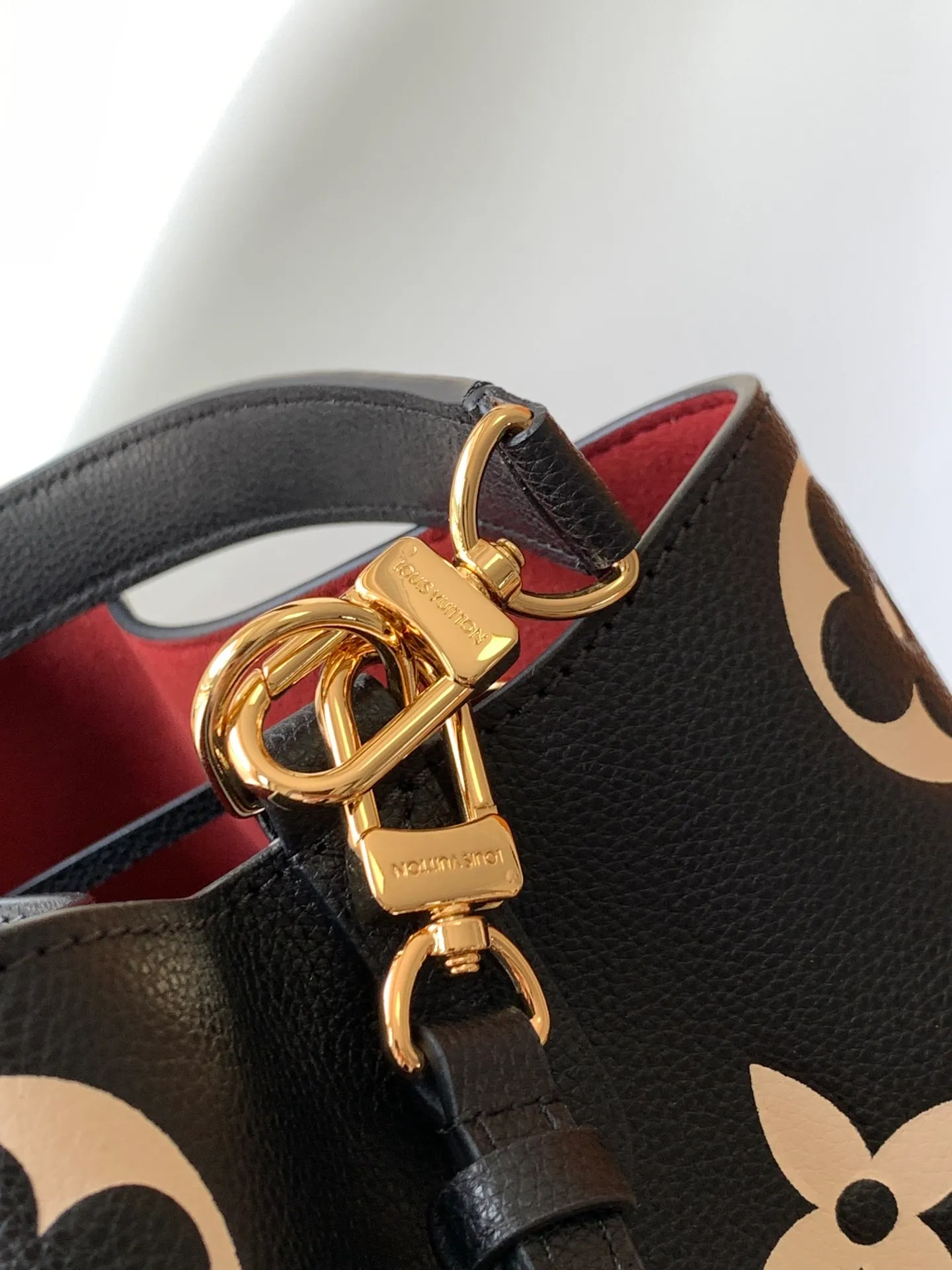 All Categories Official Website "Brand Women's Bags" Women's Bags 💙 LV 2026 New LV Crossbody Bag