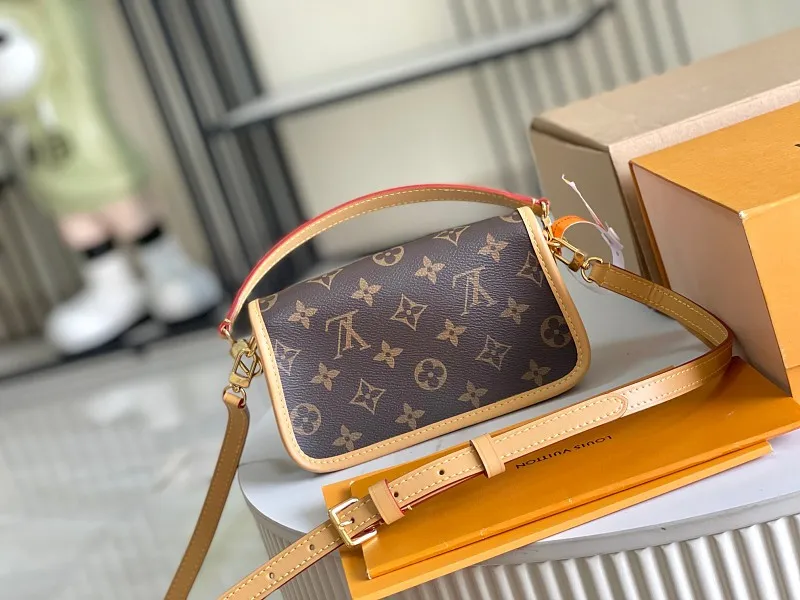 All Categories 💚 Authentic Grade Bags 💚 LV 2026 New LV Top Replica Crossbody Shoulder Bag