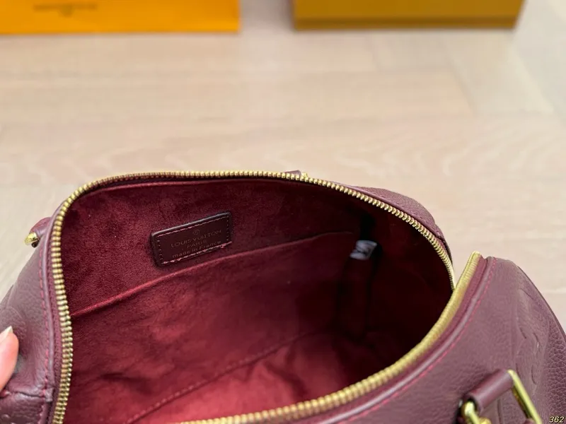 All Categories Official Website "Brand Women's Bags" Women's Bags 💙 LV 2025 New LV Crossbody Bag