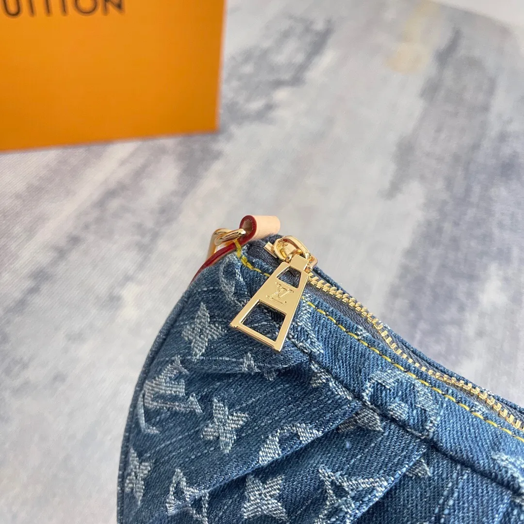 All categories Official website "Brand Women's Bags" Women's Bags 💙 LV 2025 new LV armpit bag