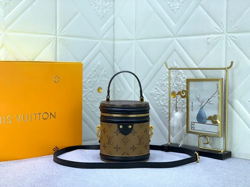 All Categories Official Website "Brand Women's Bags" Women's Bags 💙 LV 2024 New LV Crossbody Bag