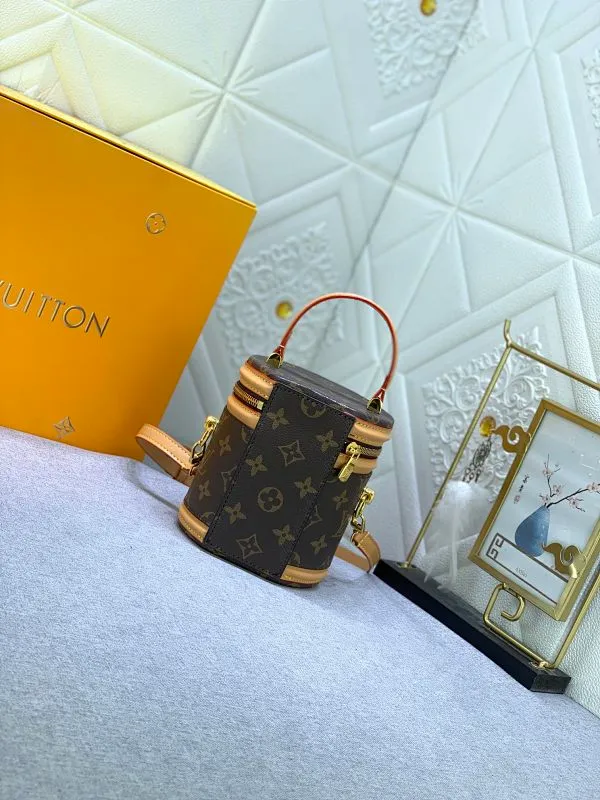 All Categories Official Website "Brand Women's Bags" Women's Bags 💙 LV 2024 New LV Crossbody Bag