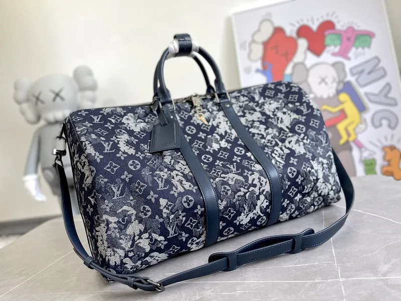 All categories 💚 Authentic bags 💚 LV LV new travel bag