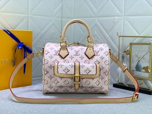 All Categories Official Website "Brand Women's Bags" Women's Bags 💙 LV (new silk screen pillow bag) The compact SPEEDY BANDOULIÈRE 25 handbag reshapes its elegant silhouette, outer pockets and gold buckles. The miniature monogram pattern and leather trim on the canvas evoke the House's historical design codes, as does the rolled leather handle and engraved padlock. an adjustable and