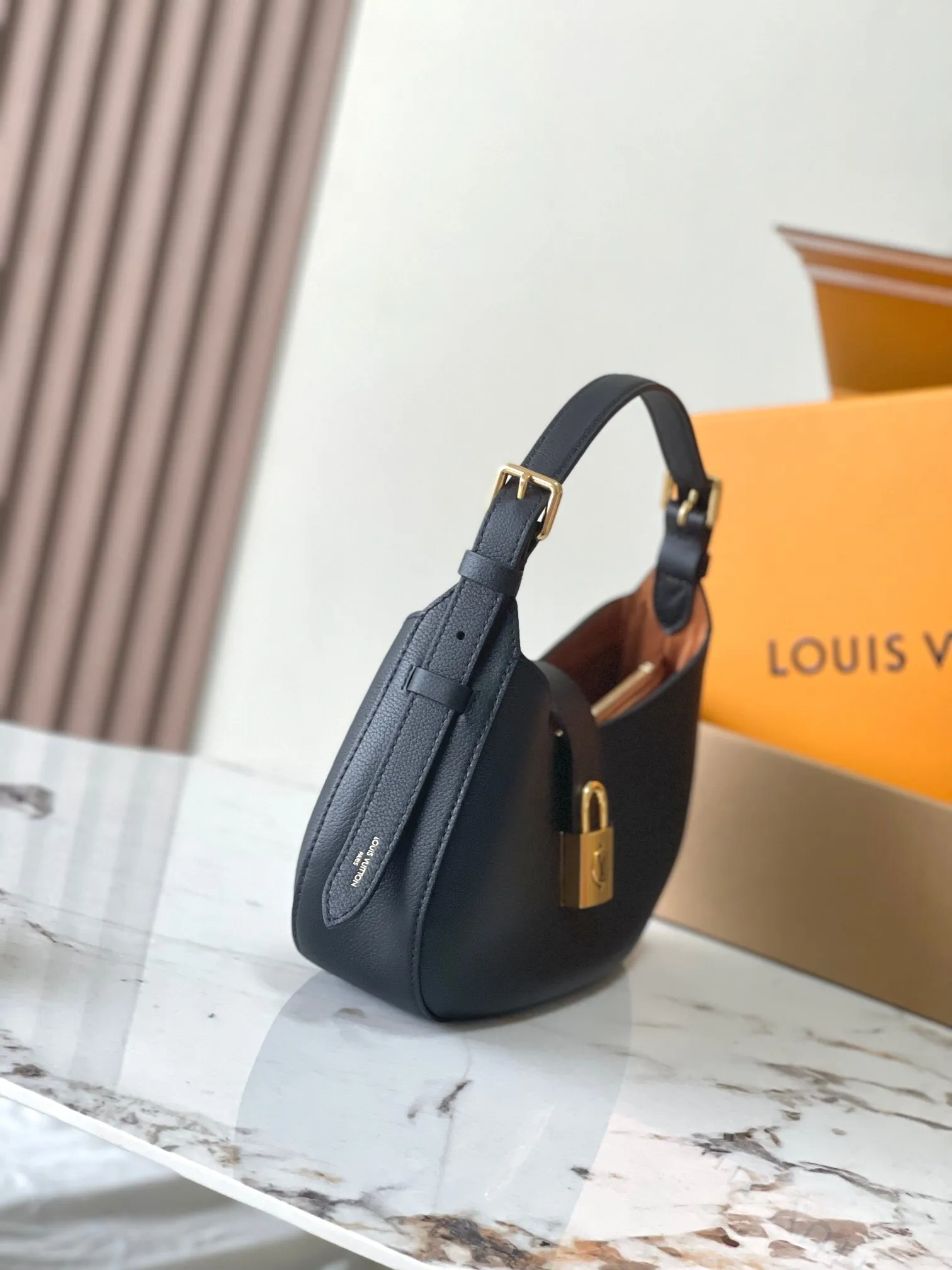 All categories 💚 Authentic bags 💚 LV 2024 official website new LV armpit bag