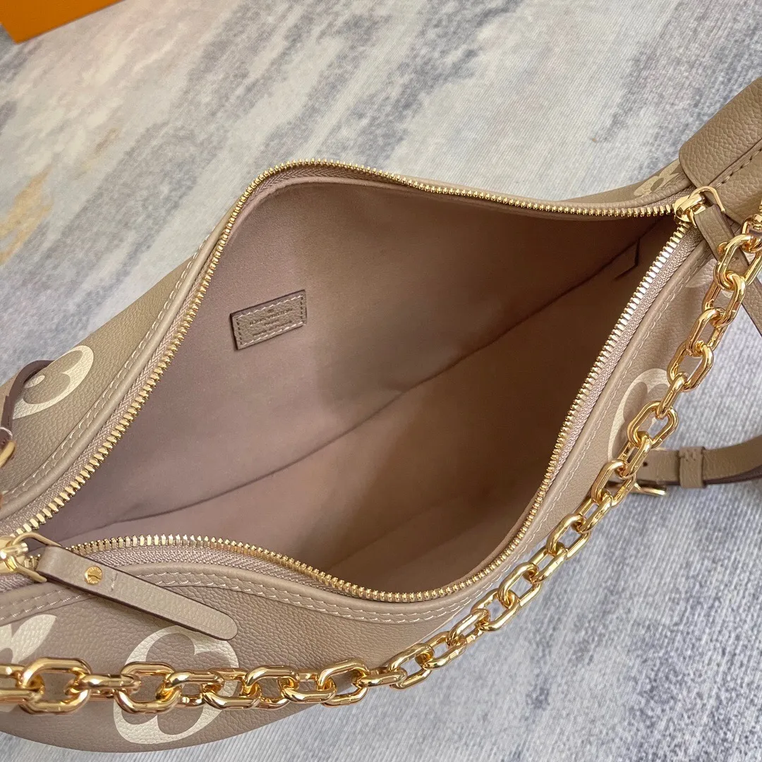 All categories Official website "Brand Women's Bags" Women's Bags 💙 LV 2025 new LV armpit bag