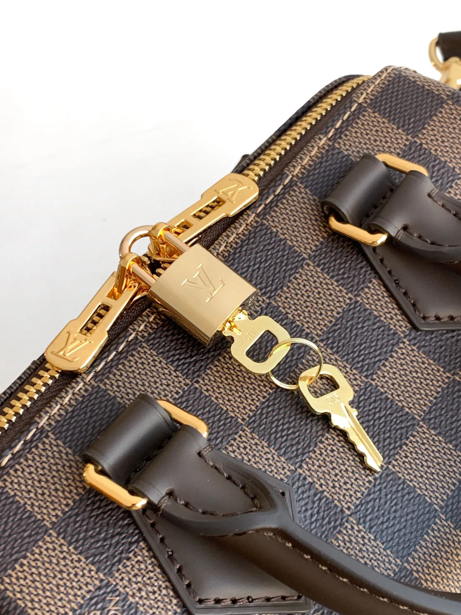 All Categories Official Website "Brand Women's Bags" Women's Bags 💙 LV 2026 New LV Crossbody Bag