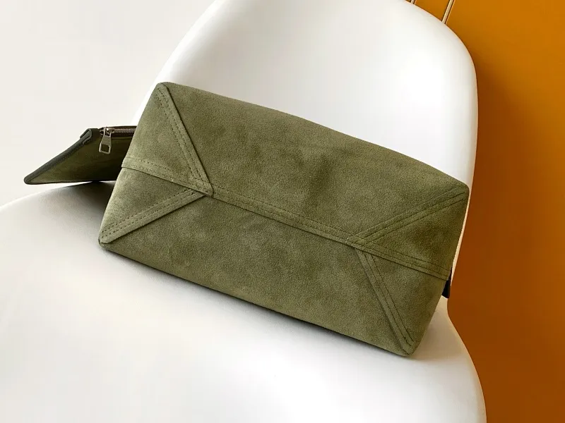 All Categories Official Website "Brand Women's Bags" Women's Bags 💙 LV 2026 New LV Crossbody Bag