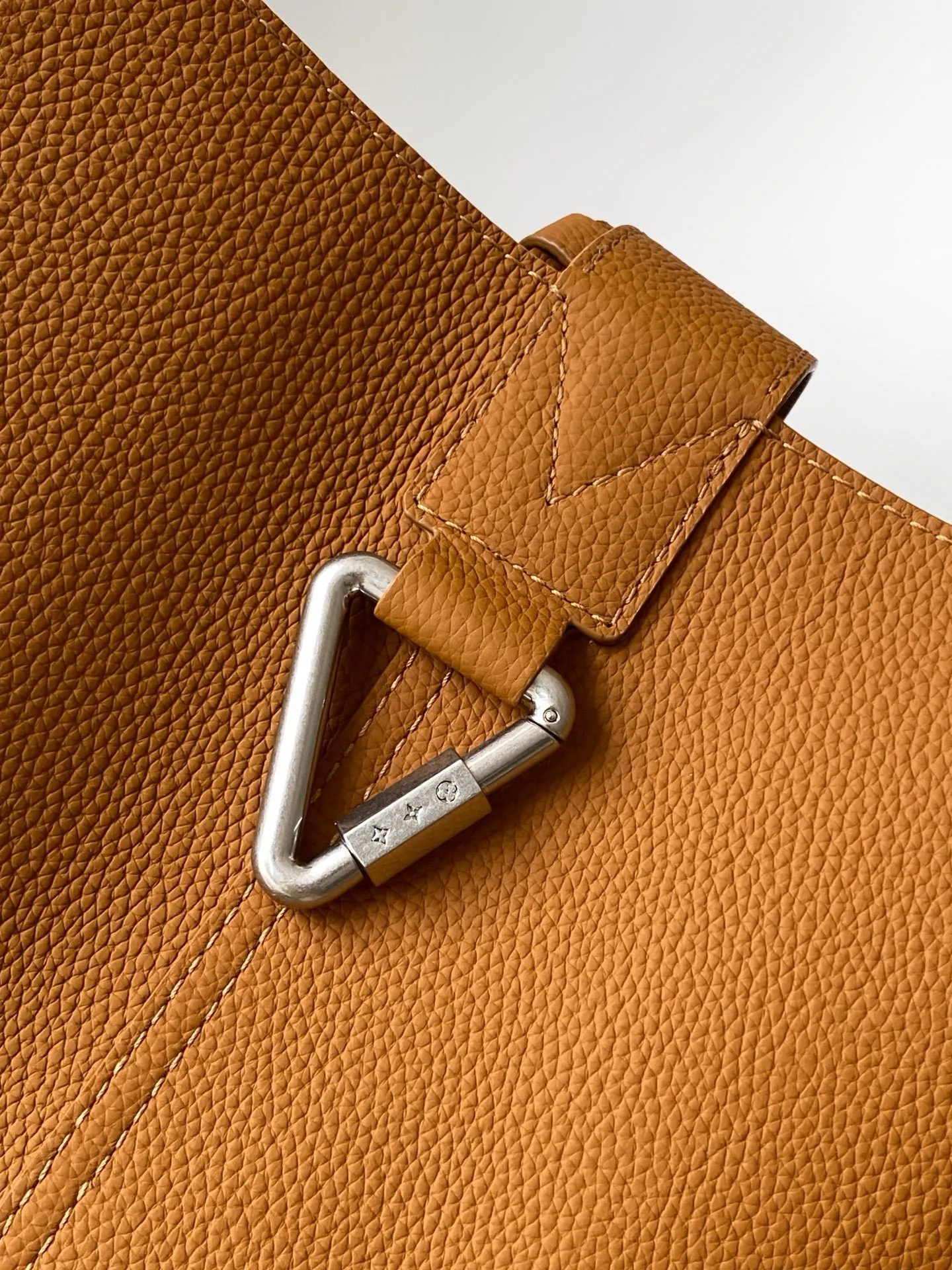 All Categories Official Website "Brand Women's Bags" Women's Bags 💙 LV 2026 New LV Crossbody Bag