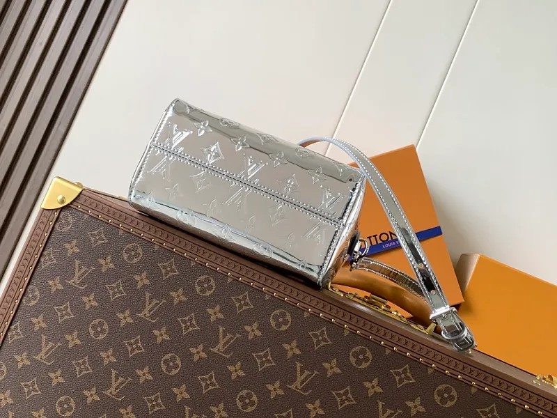 All Categories Official Website "Brand Women's Bags" Women's Bags 💙 LV 2026 New LV Crossbody Bag