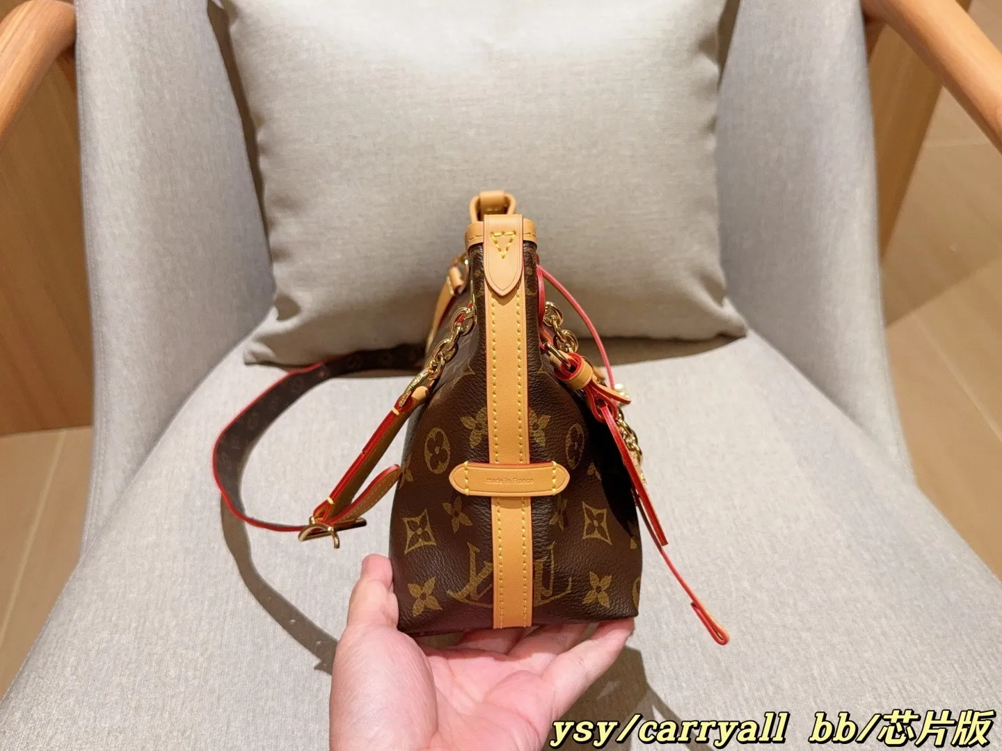 All categories Official website "Brand Women's Bags" Women's Bags 💙 LV 2025 new LV armpit bag