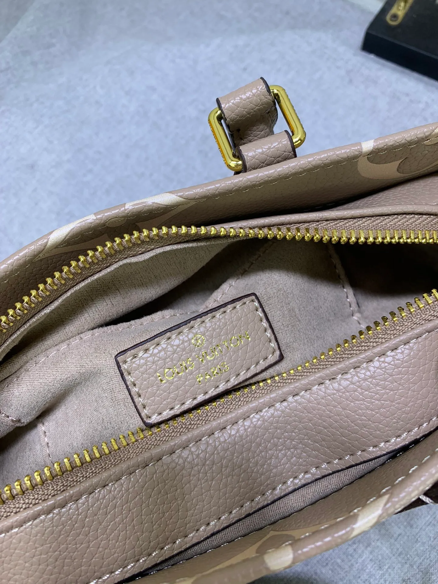 All Categories Official Website "Brand Women's Bags" Women's Bags 💙 LV 2024 New LV Crossbody Bag