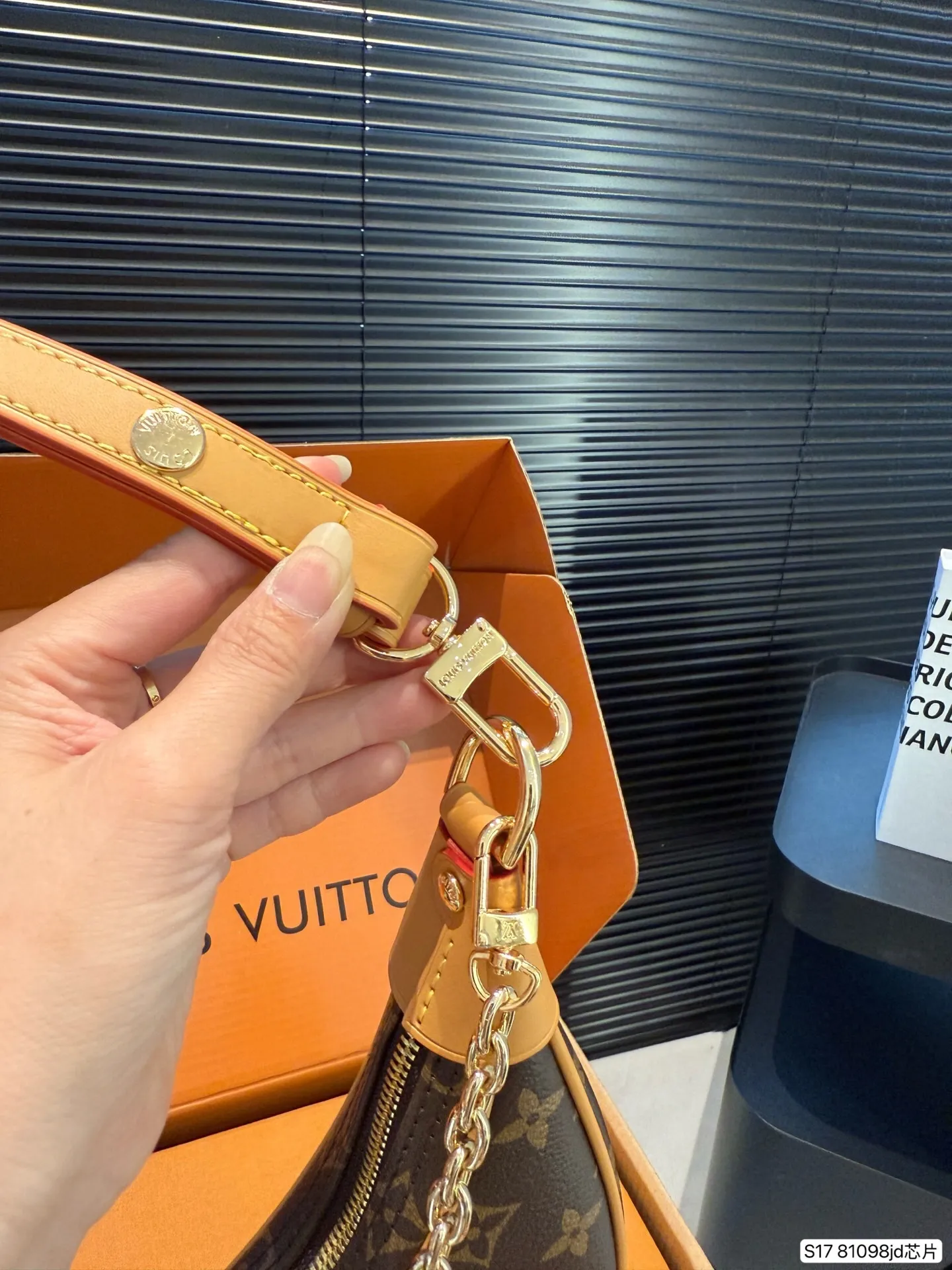 All categories Official website "Brand Women's Bags" Women's Bags 💙 LV 2025 new LV armpit bag