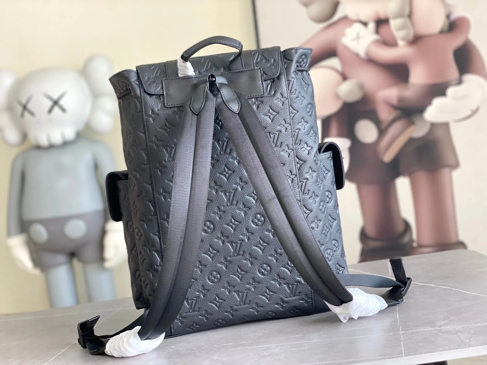 All categories 💚 Authentic bags 💚 LV LV classic backpack