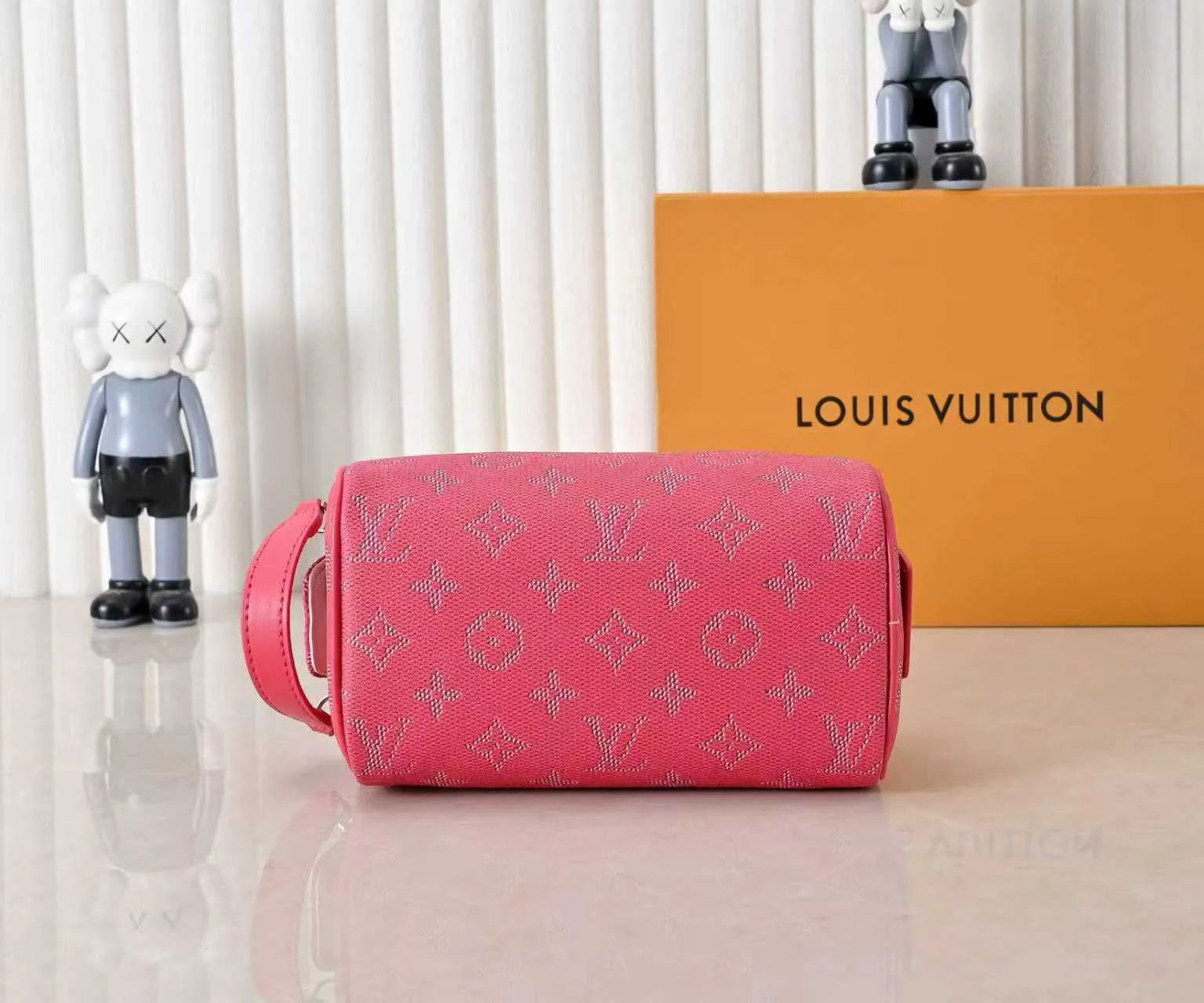 All categories Official website "Brand Women's Bags" Women's Bags 💙 LV 2026 new LV toiletry bag