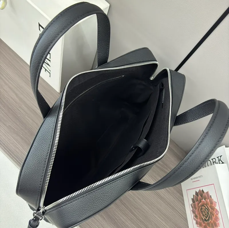 All Categories 💚 Top Version Men’s Bags 💚 Loewe 2026 Fashion LOEWE Genuine Leather Briefcase