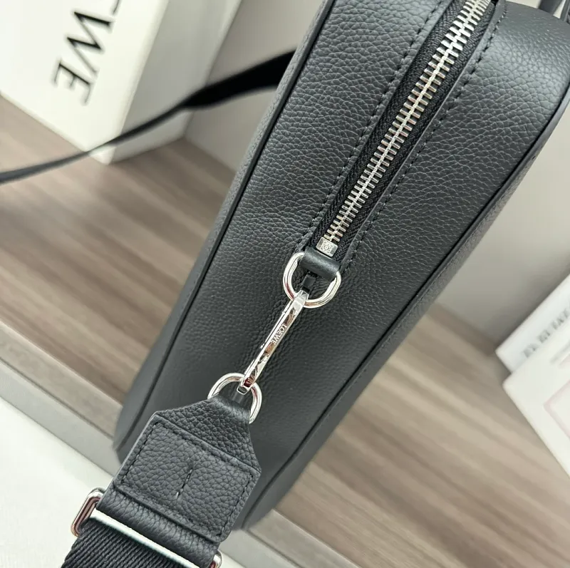 All Categories 💚 Top Version Men’s Bags 💚 Loewe 2026 Fashion LOEWE Genuine Leather Briefcase