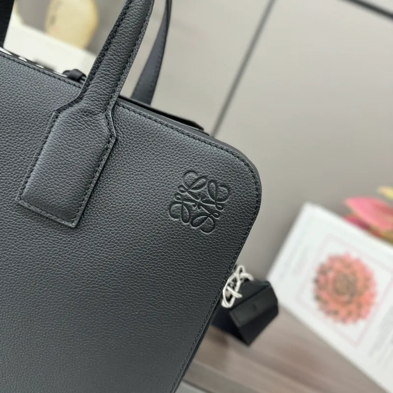 All Categories 💚 Top Version Men’s Bags 💚 Loewe 2026 Fashion LOEWE Genuine Leather Briefcase
