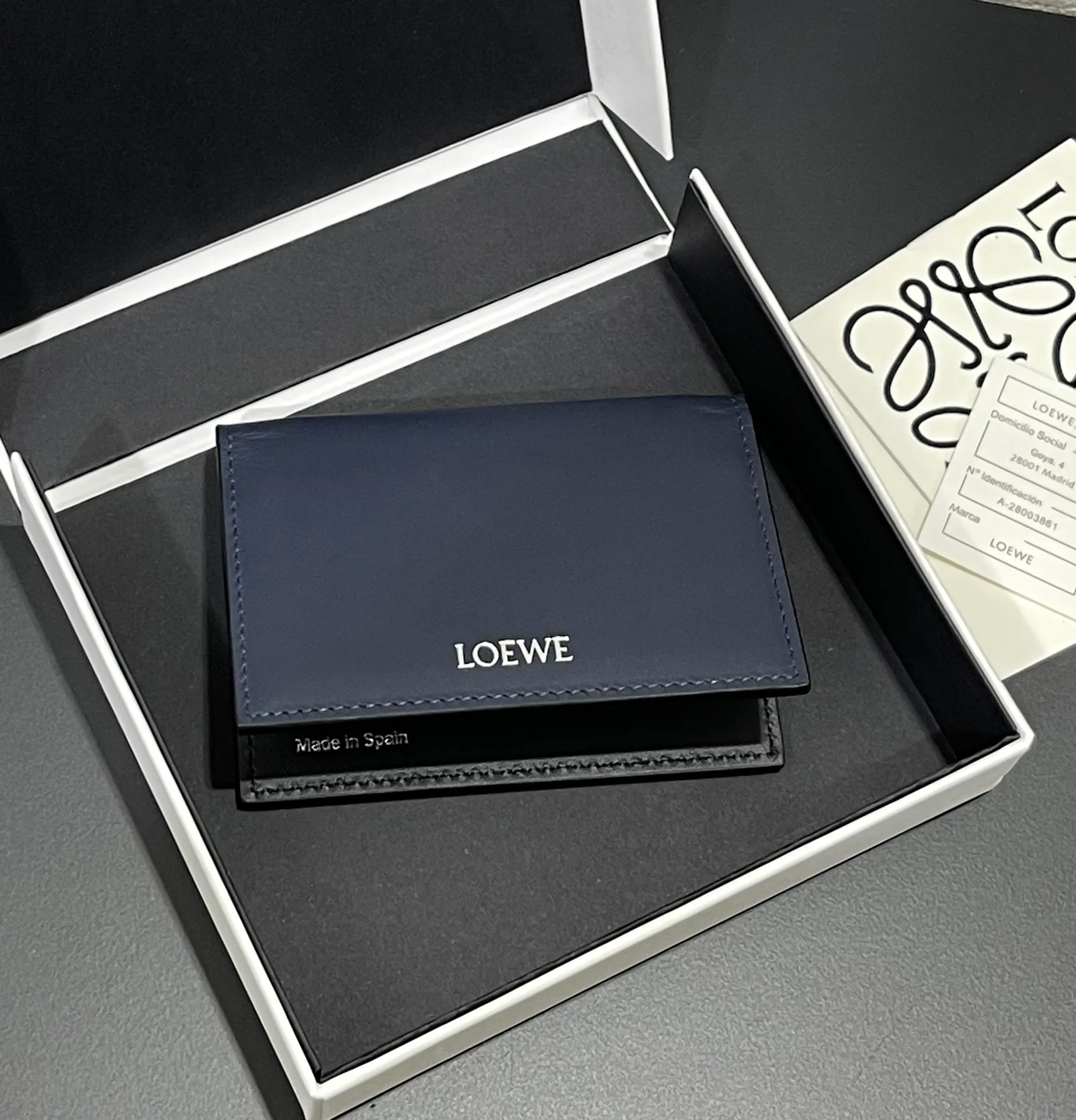 440💰Nappa cowhide bifold business card holder, four card slots, contrasting cowhide lining, model number 3809, size 10.5*7.5