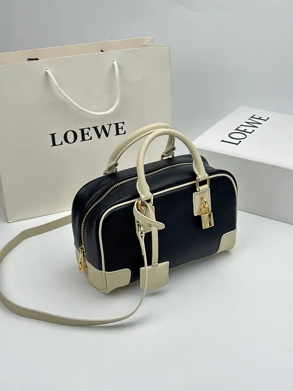 All categories Official website "Brand Women's Bags" Women's Bags 💙 Loewe 2026 new LOEWE crossbody bag