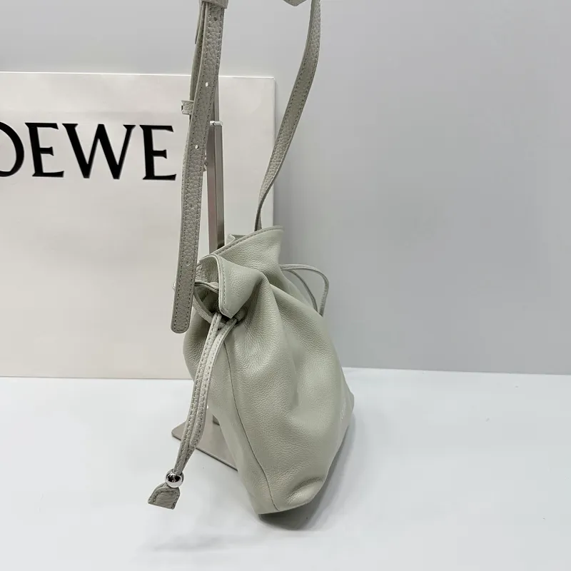 All categories Official website "Brand Women's Bags" Women's Bags 💙 Loewe 2026 new LOEWE crossbody bag