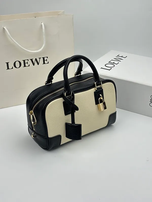 All categories Official website "Brand Women's Bags" Women's Bags 💙 Loewe 2026 new LOEWE crossbody bag