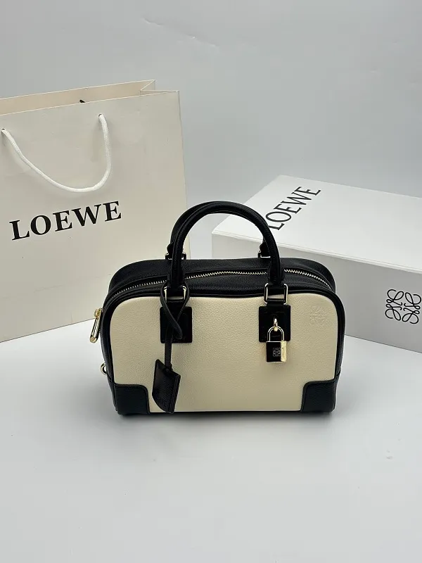 All categories Official website "Brand Women's Bags" Women's Bags 💙 Loewe 2026 new LOEWE crossbody bag