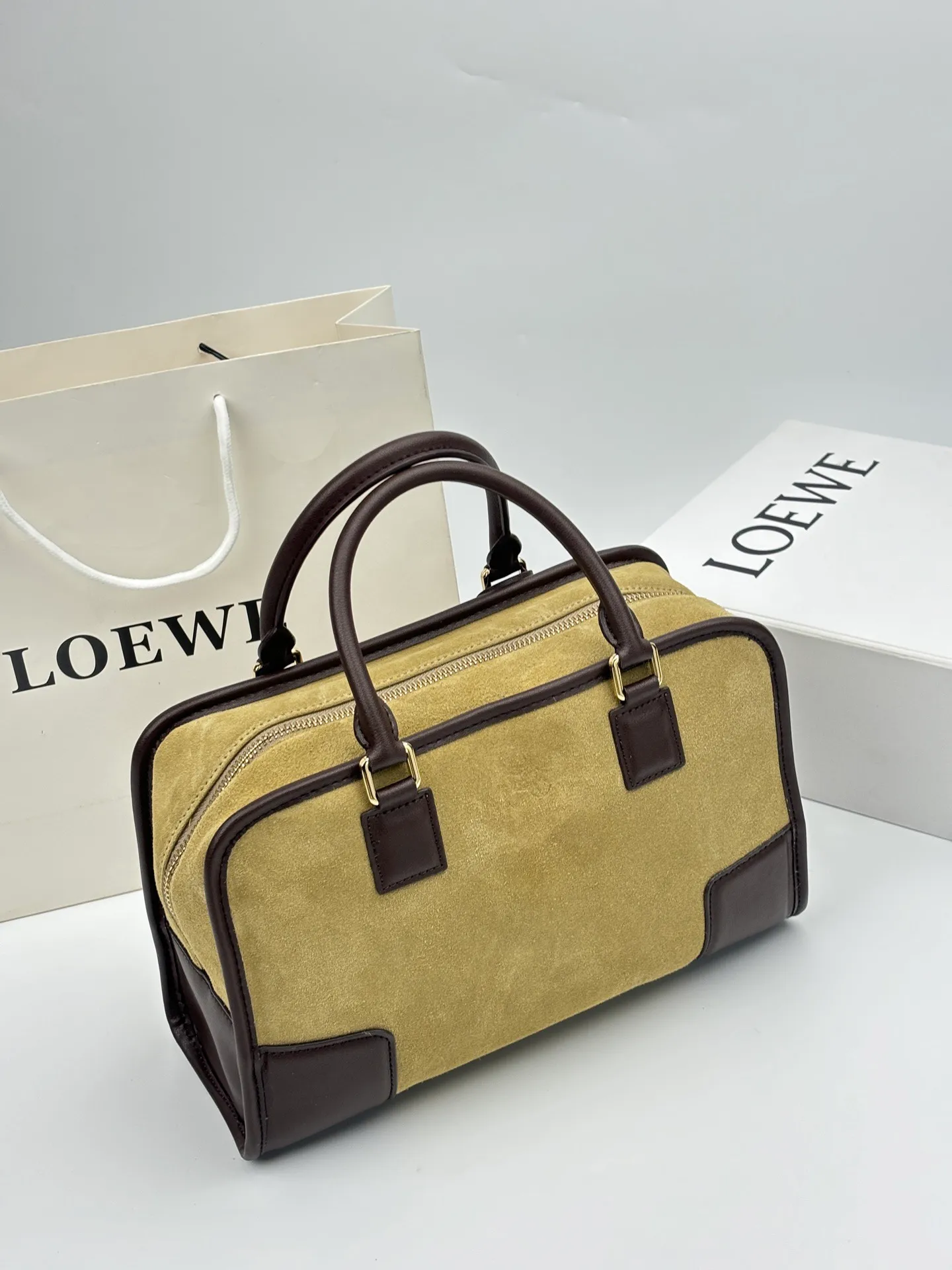 All categories Official website "Brand Women's Bags" Women's Bags 💙 Loewe 2026 new LOEWE crossbody bag