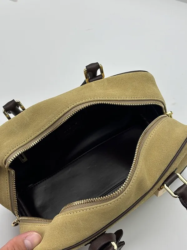 All categories Official website "Brand Women's Bags" Women's Bags 💙 Loewe 2026 new LOEWE crossbody bag