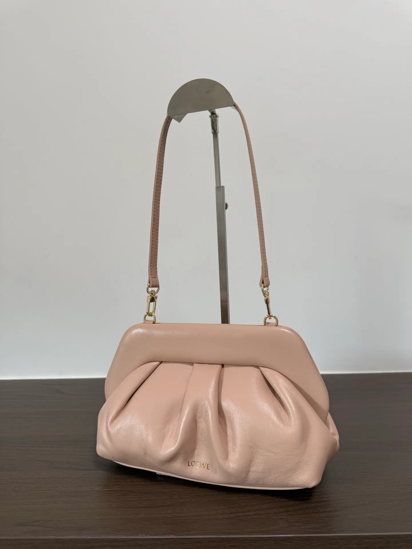 All categories Official website "Brand Women's Bags" Women's Bags 💙 Loewe 2026 new LOEWE armpit bag