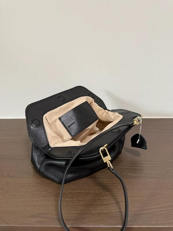 All categories Official website "Brand Women's Bags" Women's Bags 💙 Loewe 2026 new LOEWE armpit bag