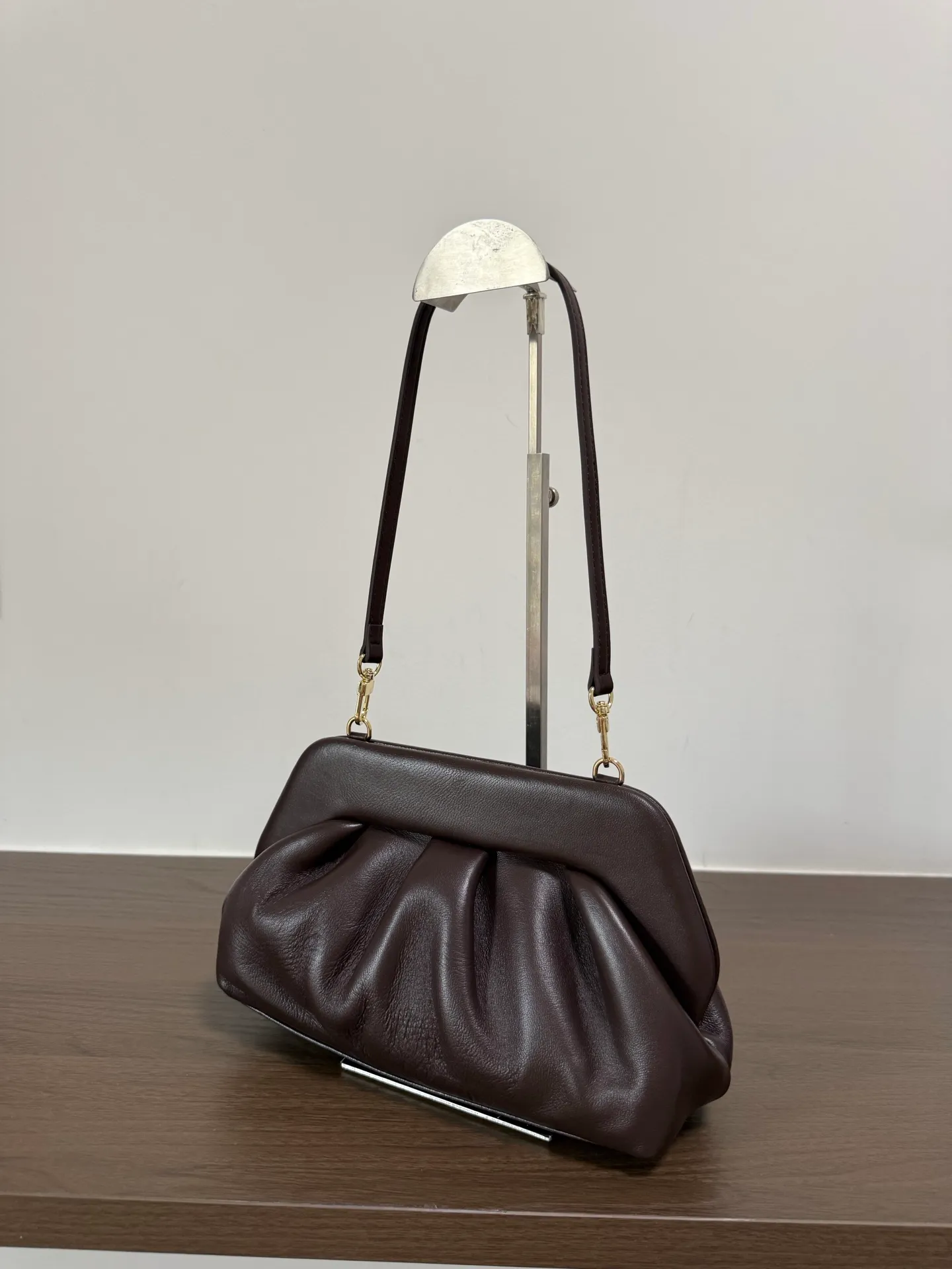 All categories Official website "Brand Women's Bags" Women's Bags 💙 Loewe 2026 new LOEWE armpit bag