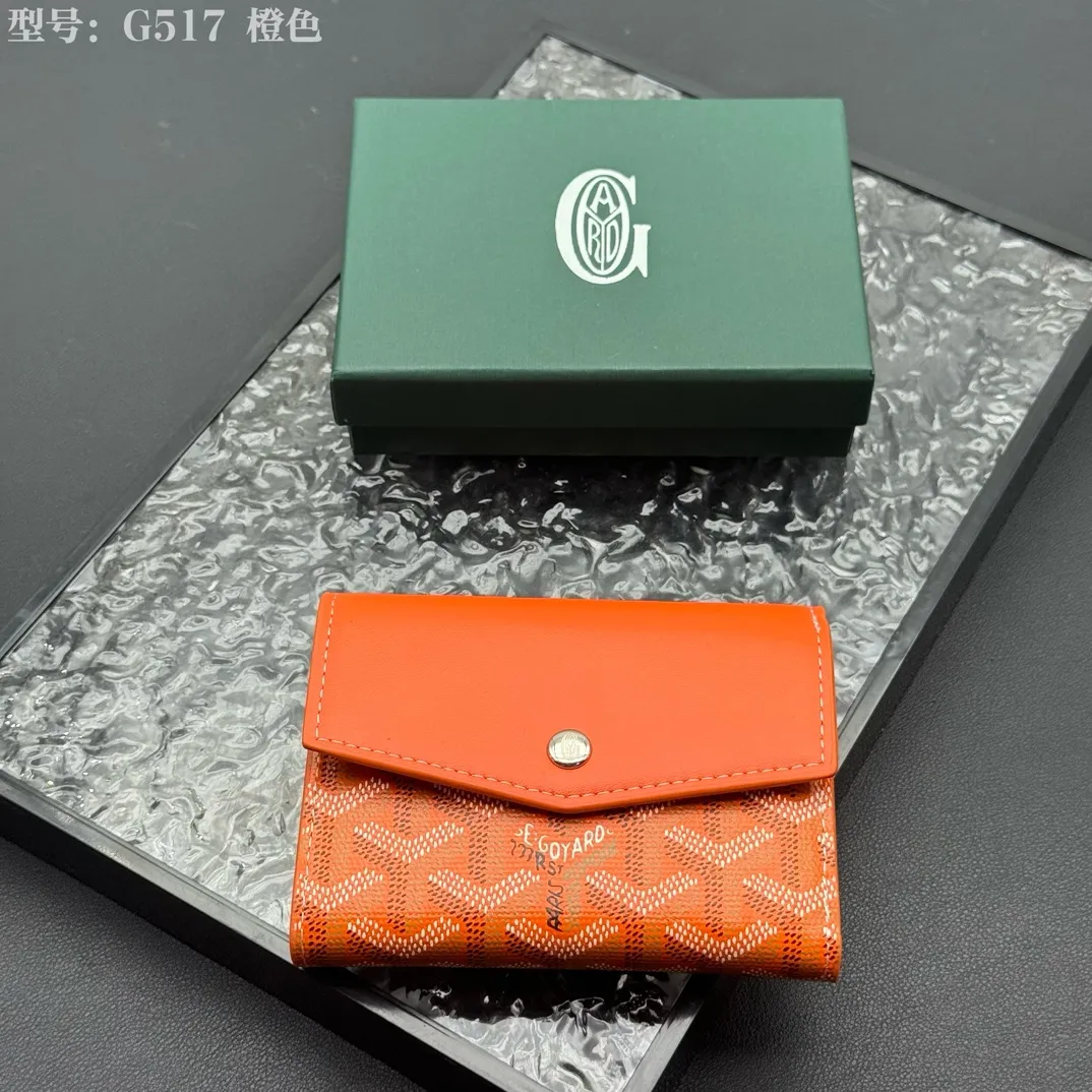 💰120 💎Top Original 𝑮𝑶𝒀𝑨𝑹𝑫 𝑽𝒊𝒄𝒕𝒐𝒊𝒓𝒆 The wallet has a small and compact design that can store cards, banknotes and documents. It's sized to fit in a bag or in a jacket or pants pocket. The Insert Victoire Card Holder can be placed inside the Victoire Wallet to store even more cards. Style number: G517 Size: 12*9*3