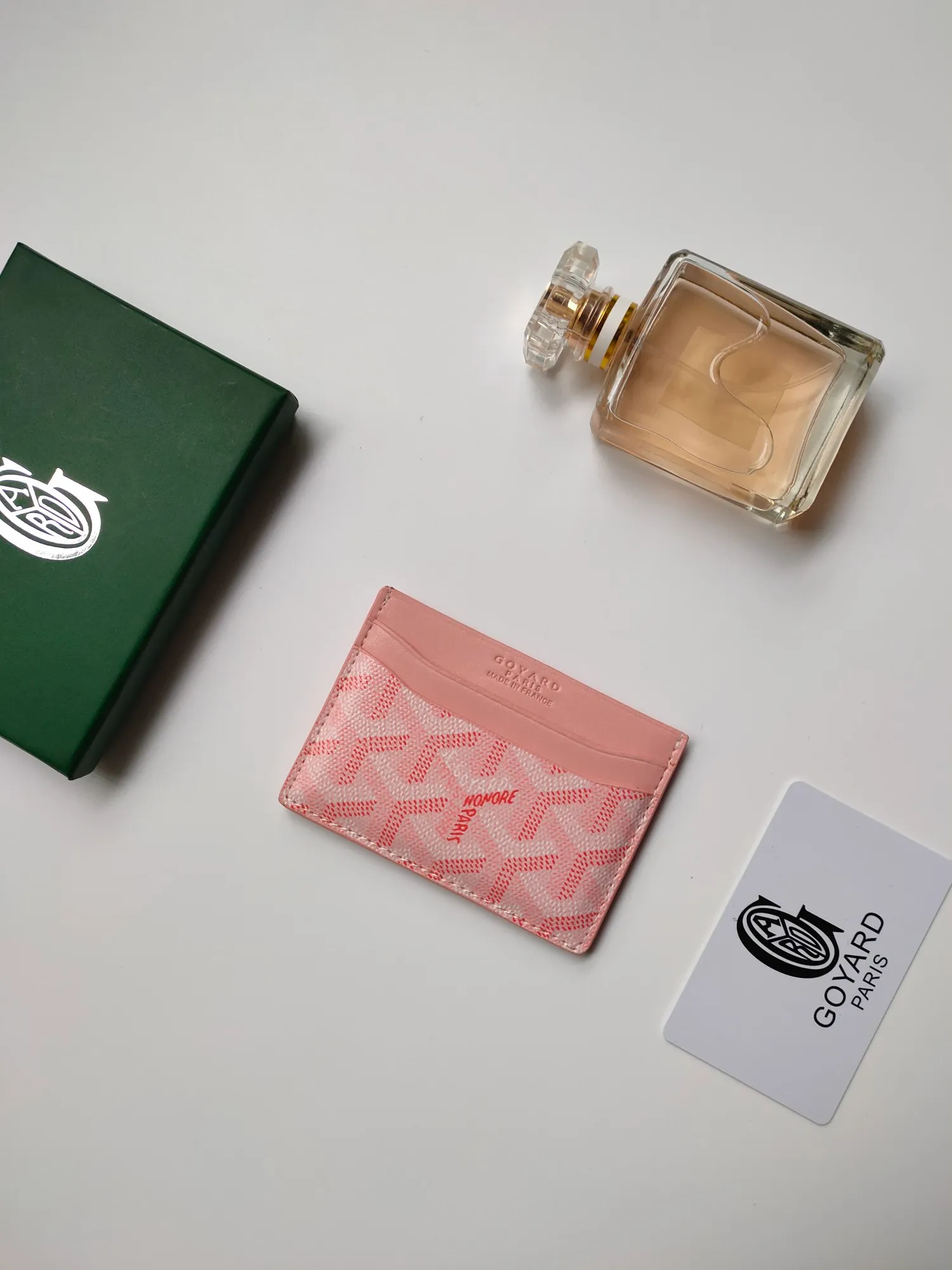 ￥90💰GOYARD Goya Classic👍🏻Saint-Sulpice card holder has a small and compact design, and its central pocket can store cards, documents or folded banknotes. The compact design fits nicely in a jacket or pants pocket. Style number: 9636 Size: 7 x10.5 cm
