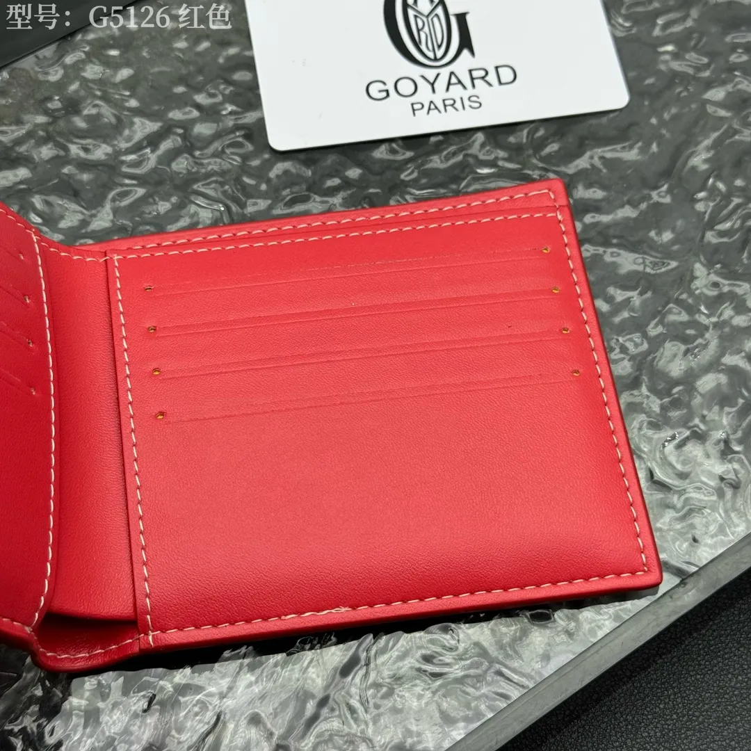 💰110 💎Upgraded original version 𝐠𝐨𝐲𝐚𝐫𝐝 Hot style ❤️Goyard short wallet, Goyard 8-slot card slot wallet, the texture is perfect and can hold about 8-10 cards, it can hold cash, it is thin and does not stand up, it is classic, practical and attractive! If you want to create a short clip with a feeling that is different from others and has a deep taste, it must be him! size: 11*9 (cm) model: G5126