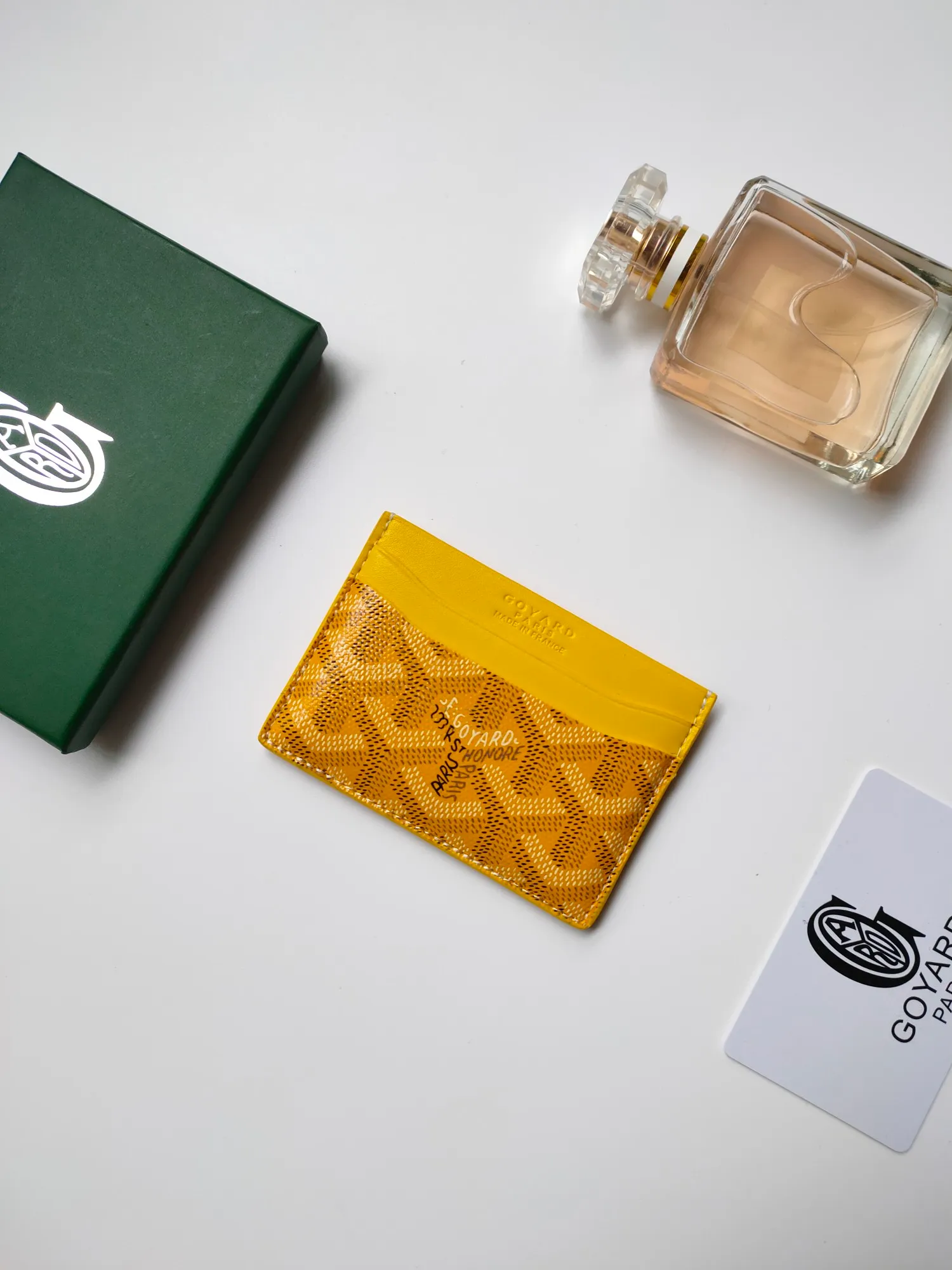 ￥90💰GOYARD Goya Classic👍🏻Saint-Sulpice card holder has a small and compact design, and its central pocket can store cards, documents or folded banknotes. The compact design fits nicely in a jacket or pants pocket. Style number: 9636 Size: 7 x10.5 cm