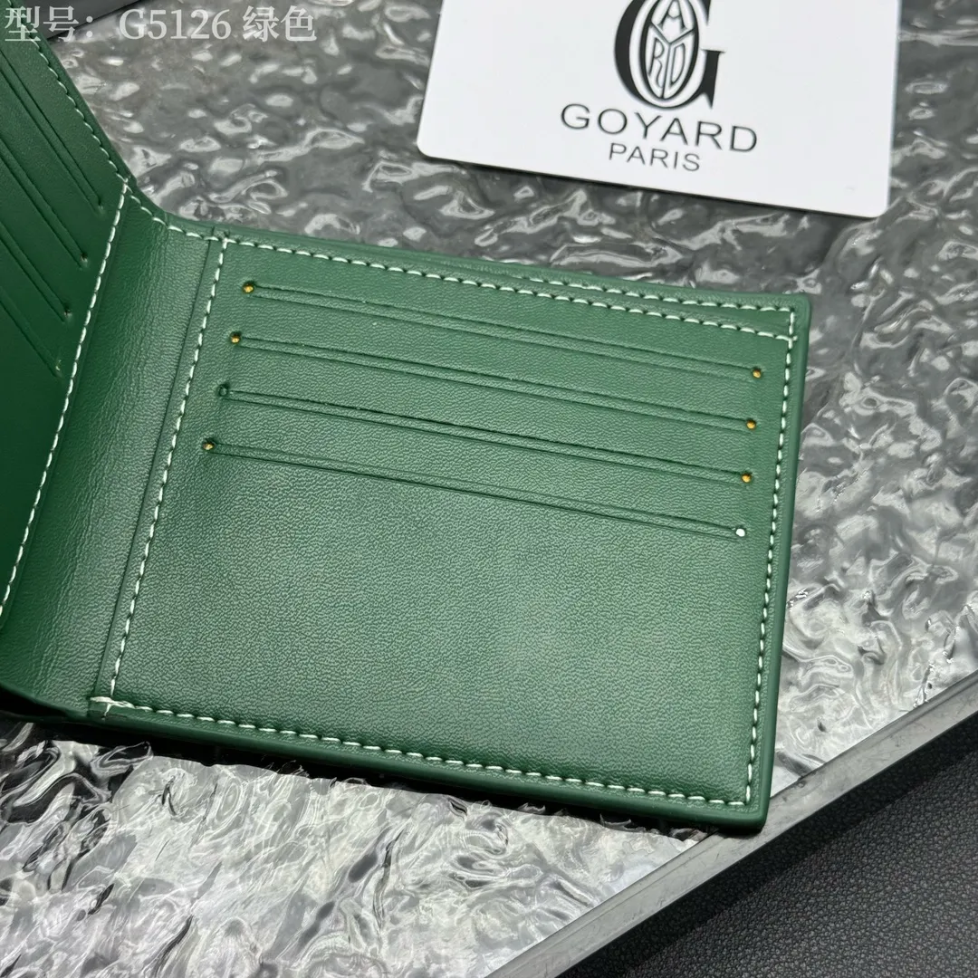 💰110 💎Upgraded original version 𝐠𝐨𝐲𝐚𝐫𝐝 Hot style ❤️Goyard short wallet, Goyard 8-slot card slot wallet, the texture is perfect and can hold about 8-10 cards, it can hold cash, it is thin and does not stand up, it is classic, practical and attractive! If you want to create a short clip with a feeling that is different from others and has a deep taste, it must be him! size: 11*9 (cm) model: G5126