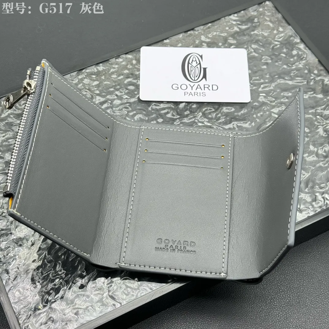 💰120 💎Top Original 𝑮𝑶𝒀𝑨𝑹𝑫 𝑽𝒊𝒄𝒕𝒐𝒊𝒓𝒆 The wallet has a small and compact design that can store cards, banknotes and documents. It's sized to fit in a bag or in a jacket or pants pocket. The Insert Victoire Card Holder can be placed inside the Victoire Wallet to store even more cards. Style number: G517 Size: 12*9*3