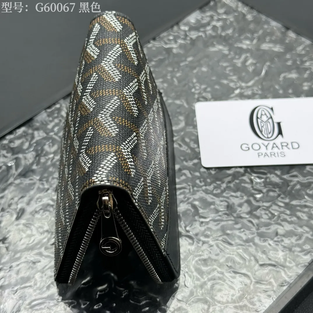 💰130 💎Top original 𝐠𝐨𝐲𝐚𝐫𝐝 Hot style 💕 Goya wallet short Matignon Mini coin purse with full zipper closure design. Its central compartment holds coins, while its interior patch pocket holds cards or small IDs. Style number: G60067 Size: 10.4*7.5*1.8cm