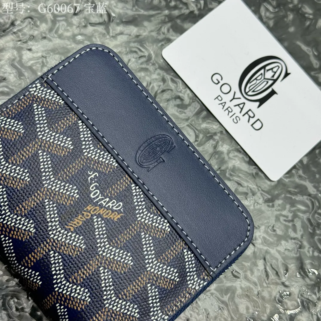 💰130 💎Top original 𝐠𝐨𝐲𝐚𝐫𝐝 Hot style 💕 Goya wallet short Matignon Mini coin purse with full zipper closure design. Its central compartment holds coins, while its interior patch pocket holds cards or small IDs. Style number: G60067 Size: 10.4*7.5*1.8cm