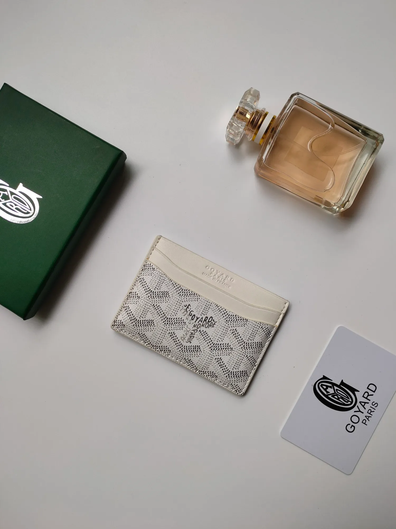 ￥90💰GOYARD Goya Classic👍🏻Saint-Sulpice card holder has a small and compact design, and its central pocket can store cards, documents or folded banknotes. The compact design fits nicely in a jacket or pants pocket. Style number: 9636 Size: 7 x10.5 cm